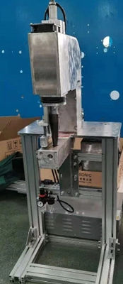 15-30 পিসি/মিনিট সার্জিক্যাল গাউন মেকিং মেশিন 380V 50Hz অ বোনা প্রতিরক্ষামূলক স্যুট